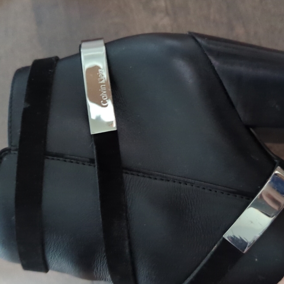 Calvin Klein heeled ankle boots size 7.5 - Picture 5 of 6